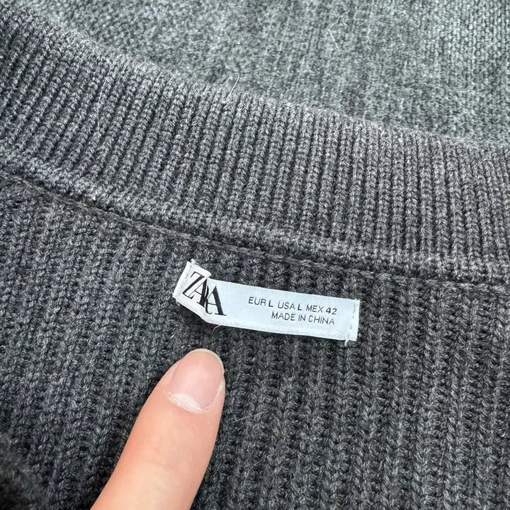 [SOLD OUT] L 자라 ZARA 카라넥 니트