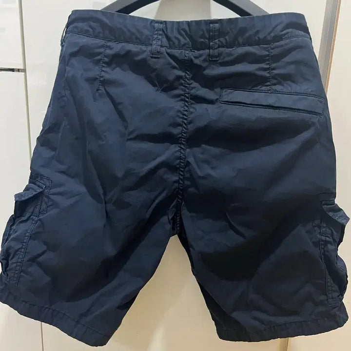 [BUNJANG] Stone Island Navy Cargo Shorts / 23fw 스톤아일랜드 네이비 카고반바지 32-33