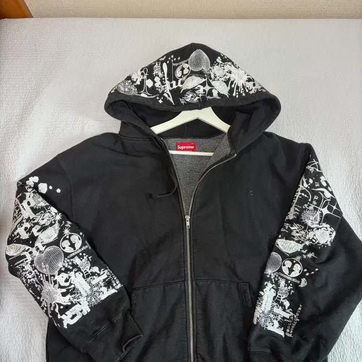 [BUNJANG] Supreme Aoi Black Zip-Up Hoodie 24SS (Size L) / 슈프림 아오이 블랙 집업 후드티 24SS L사이즈