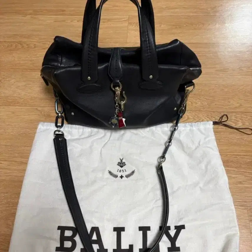 [SOLD OUT] 발리(Bally) 모리츠 마드리엘레 백 / 블랙
