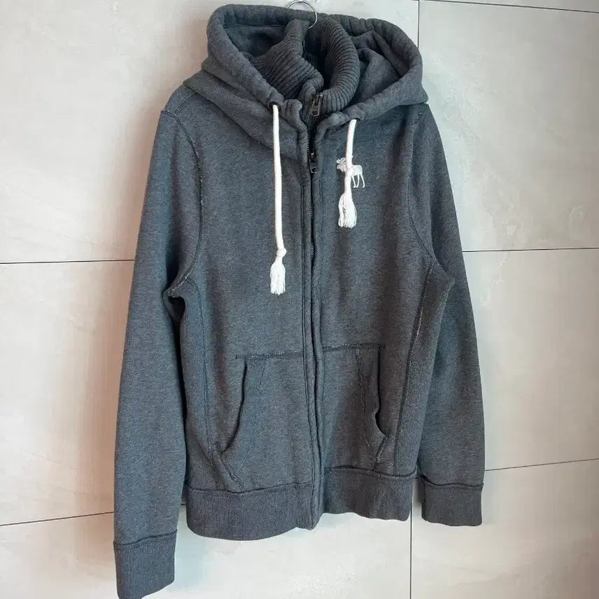 [BUNJANG] Abercrombie White Reindeer Hooded Zip-up Gray [M] / 아베크롬비 화이트 순록 대장 후드집업 그레이 [M]