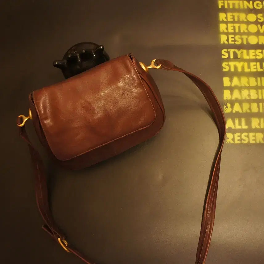 [BUNJANG] Vintage Crossbody Leather Bag / 452 크로스가방 크로스백 가죽백 가죽가방 빈티지가방 여성가방 여자백