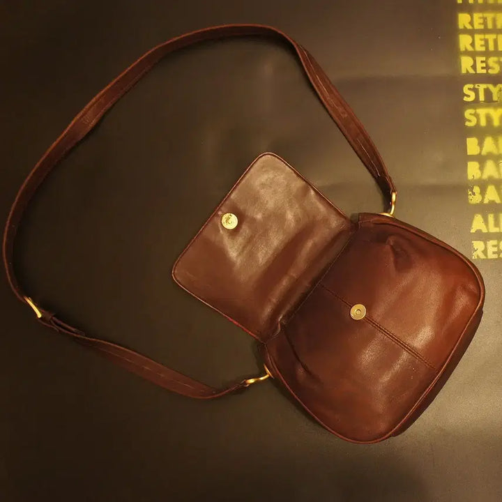 [BUNJANG] Vintage Crossbody Leather Bag / 452 크로스가방 크로스백 가죽백 가죽가방 빈티지가방 여성가방 여자백