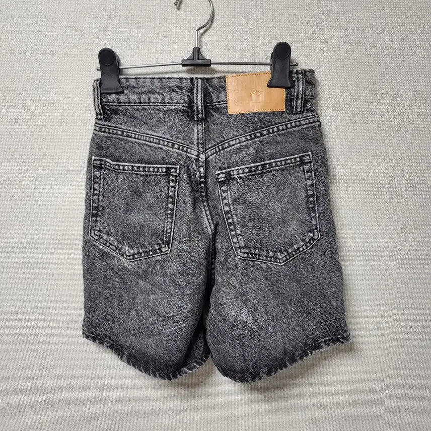 [BUNJANG] ZARA Black Washed Denim Shorts / [23] ZARA 블랙 워싱 데님 숏팬츠