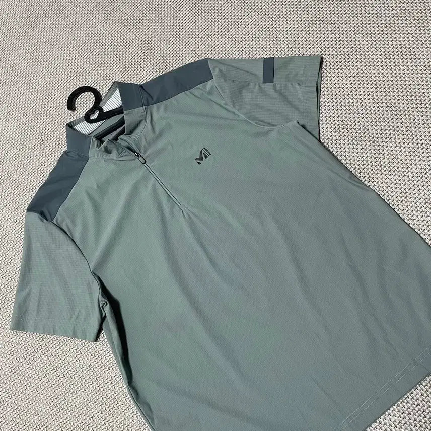 [BUNJANG] Millet Functional Half-Zip T-shirt / L 밀레 반집업 기능성 반팔티 B.7711