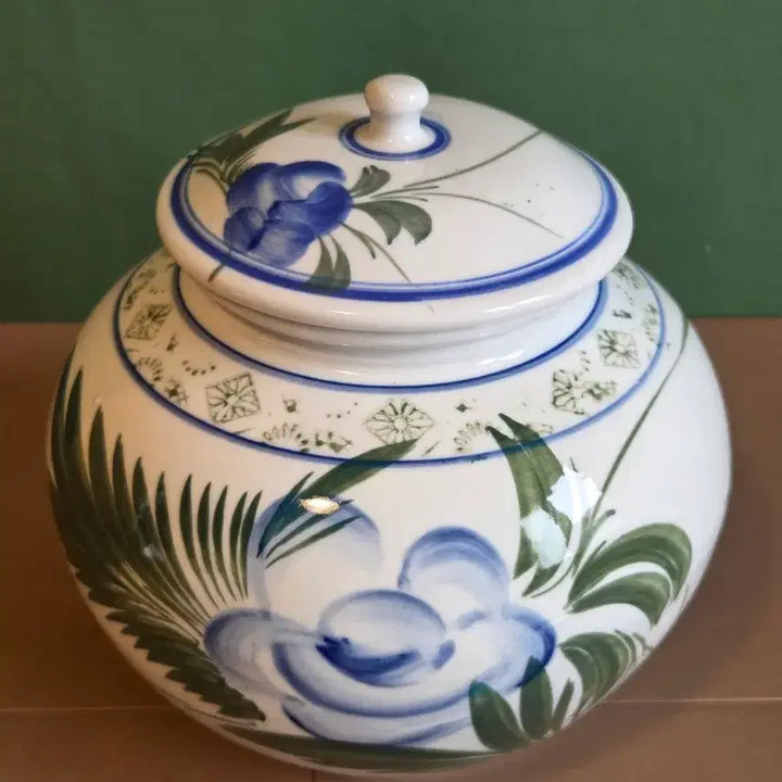 [BUNJANG] Celadon Porcelain Peony Jar / 목단 항아리