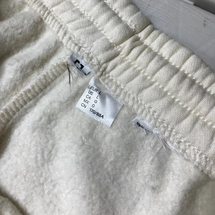 [BUNJANG] H&amp;M Fleece Lined Jogger Pants Cream / [L]H&amp;M 기모 스웻 조거팬츠 크림 0465