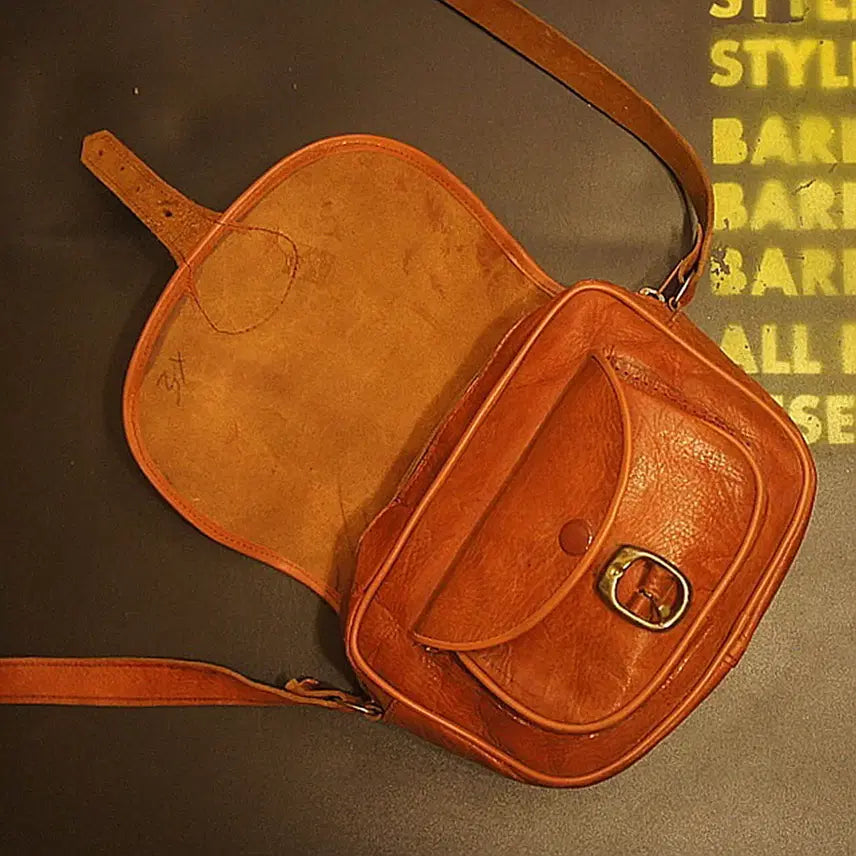 [BUNJANG] Vintage Leather Crossbody Bag / 466 크로스백 크로스가방 레더백 빈티지 가죽가방 레더가방 미니백
