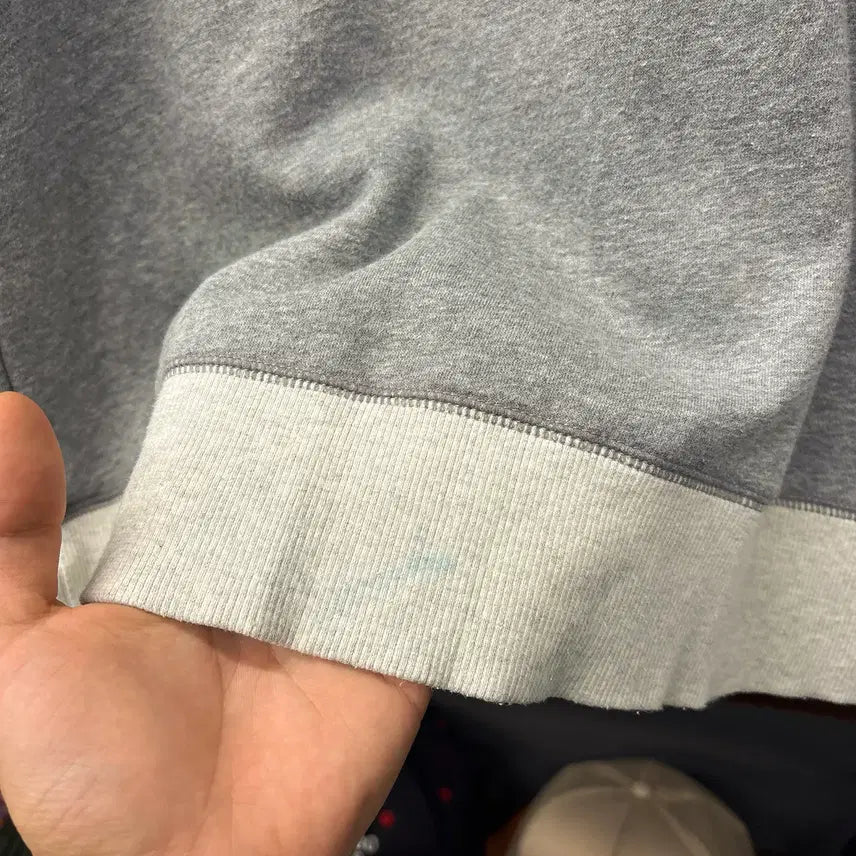[BUNJANG] Champion Originals Disneyland Two-Tone Ringer Sweatshirt / 챔피온 오리지널스 디즈니랜드 투톤 링거 스웻셔츠 N1238