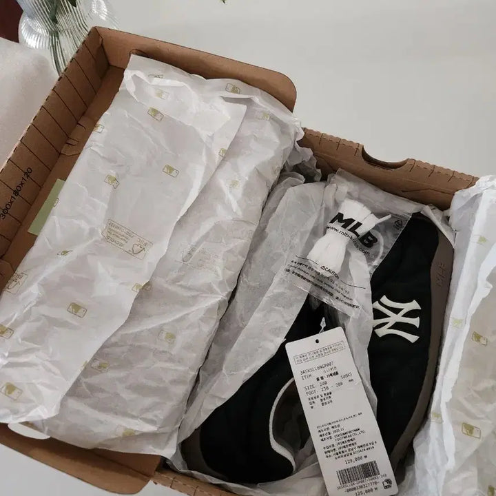 [BUNJANG] MLB Slick NY Sneakers (Black/240) / [새제품][무신사] MLB 엠엘비 슬릭 NY (블랙/240)
