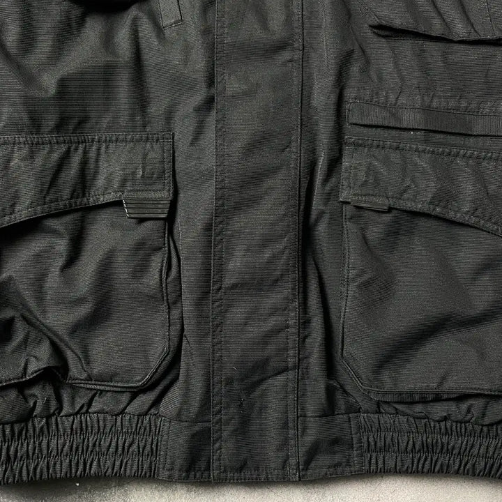 [BUNJANG] Dickies Black Detachable Hood Vest Work Jacket / DICKIES 디키즈 블랙 후드 탈부착 베스트 워크 자켓 A00830