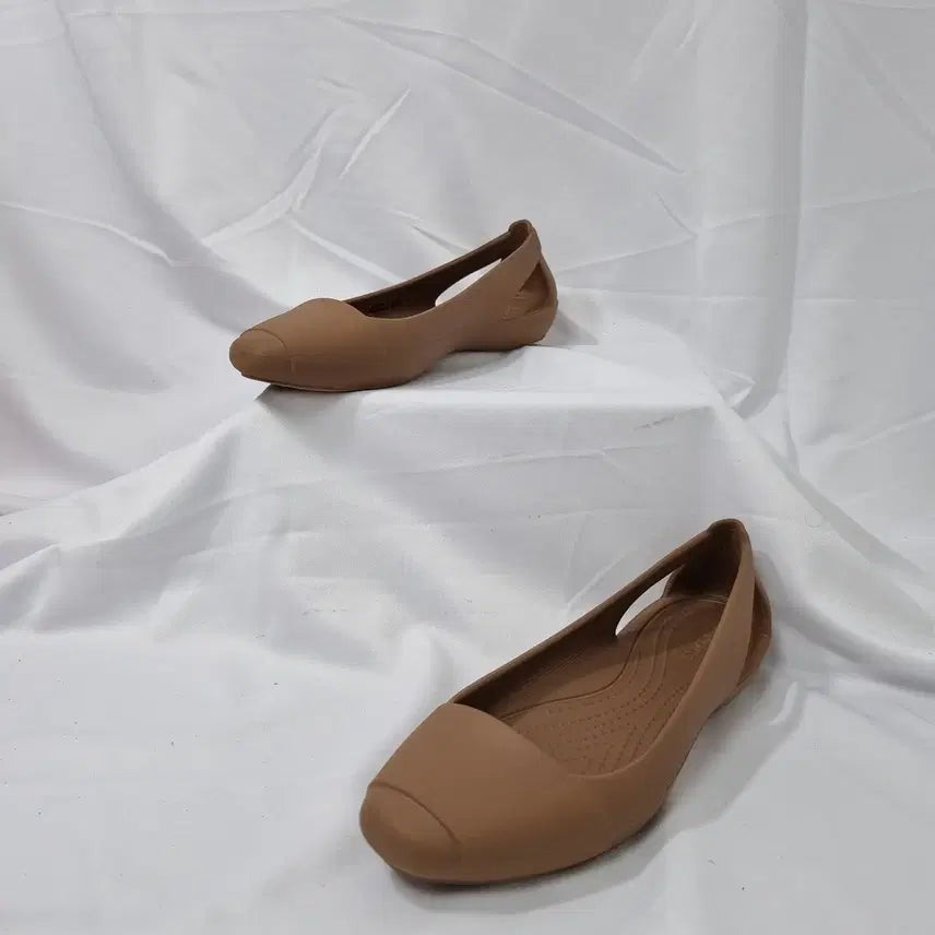[BUNJANG] Crocs Sienna Flat Shoes Sandals Slippers / 빈티지하서 w5 220 크록스 시에나 플랫 슈즈 샌들 슬리퍼