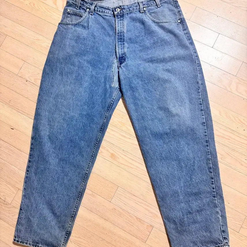 [SOLD OUT] 리바이스 실버탭 배기진