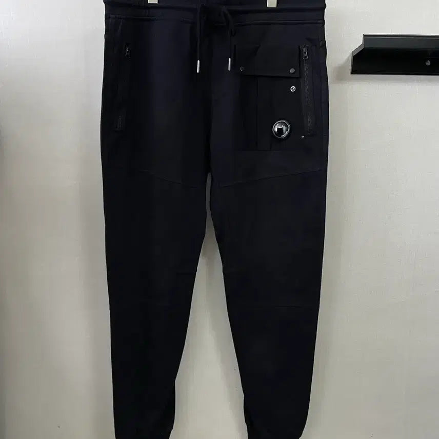 [BUNJANG] C.P. Company Black Jogger Pants L / C.P. 컴퍼니 블랙 조거 팬츠 L
