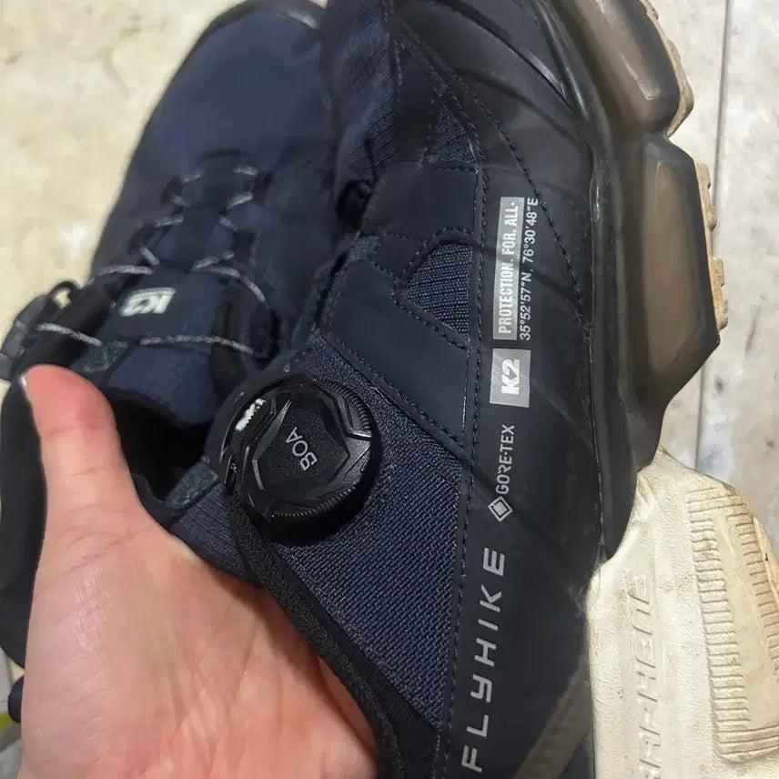 [BUNJANG] K2 Flyhike Cube 2.0 Gore-Tex Trekking Shoes Navy 245cm / k2 플라이하이크 큐브2.0 코어텍스 트레킹화 네이비 245cm