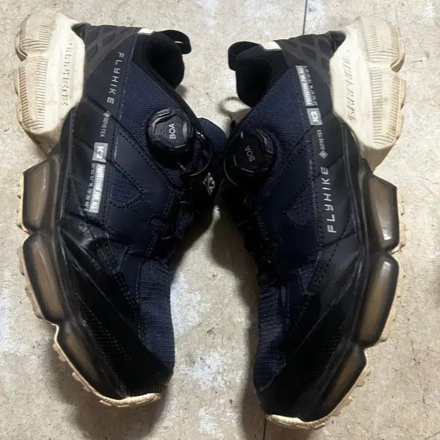 [BUNJANG] K2 Flyhike Cube 2.0 Gore-Tex Trekking Shoes Navy 245cm / k2 플라이하이크 큐브2.0 코어텍스 트레킹화 네이비 245cm