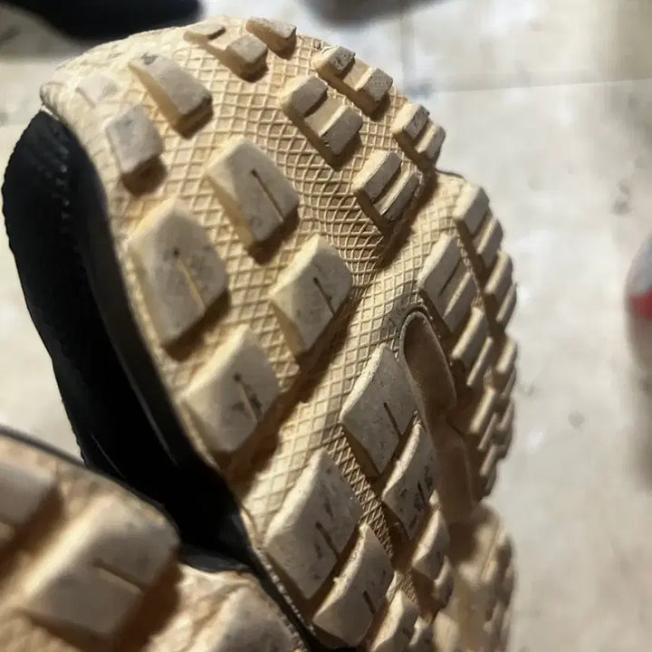 [BUNJANG] K2 Flyhike Cube 2.0 Gore-Tex Trekking Shoes Navy 245cm / k2 플라이하이크 큐브2.0 코어텍스 트레킹화 네이비 245cm