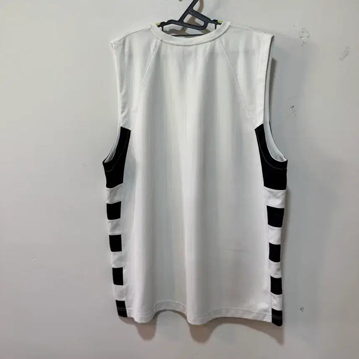 [BUNJANG] Jordan White Black Stripe Tank Top XL / 조던 화이트 블랙 스트라이프 민소매 XL