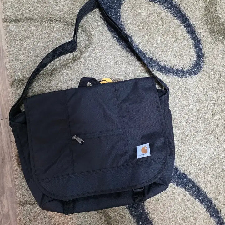 [BUNJANG] Carhartt 17-Inch Messenger Bag / 새상품)칼하트 크로스백 메신저백.17인치노트북가능 가방