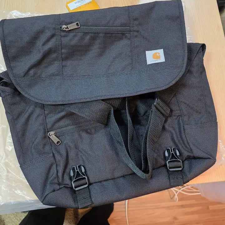 [BUNJANG] Carhartt 17-Inch Messenger Bag / 새상품)칼하트 크로스백 메신저백.17인치노트북가능 가방
