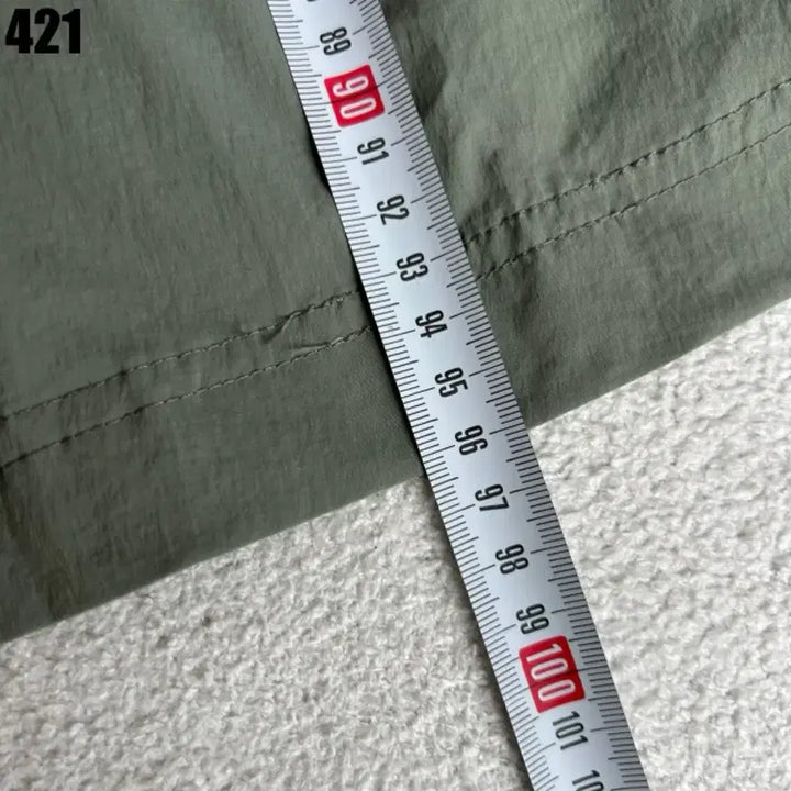 [SOLD OUT] 내셔널지오그래픽 멜빵 원피스 카키