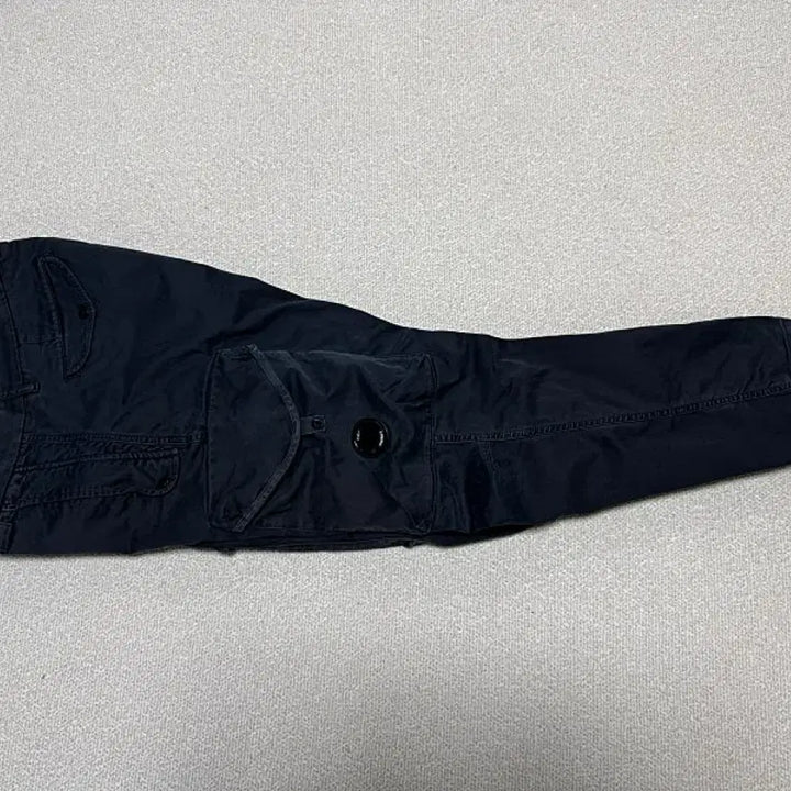 [SOLD OUT] C.P 컴퍼니 카고 바지 남성용 36인치