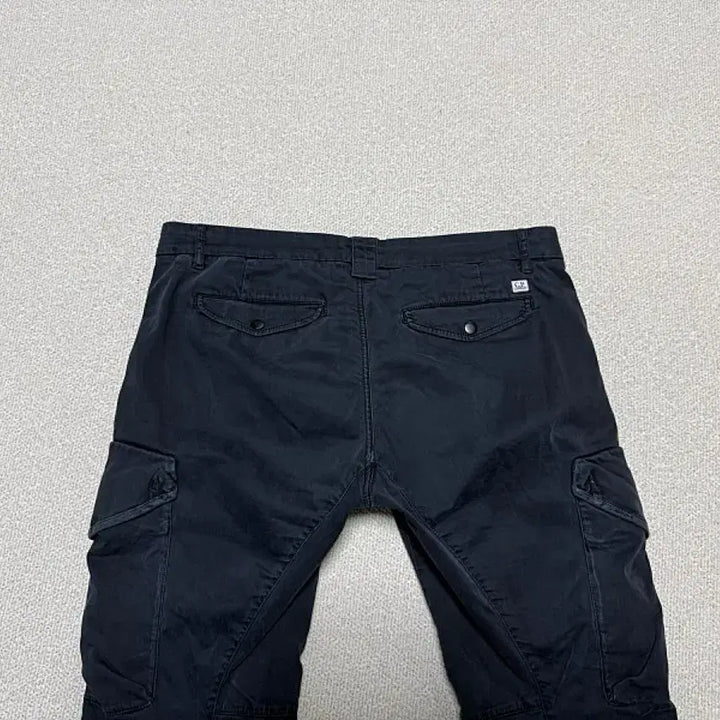 [SOLD OUT] C.P 컴퍼니 카고 바지 남성용 36인치