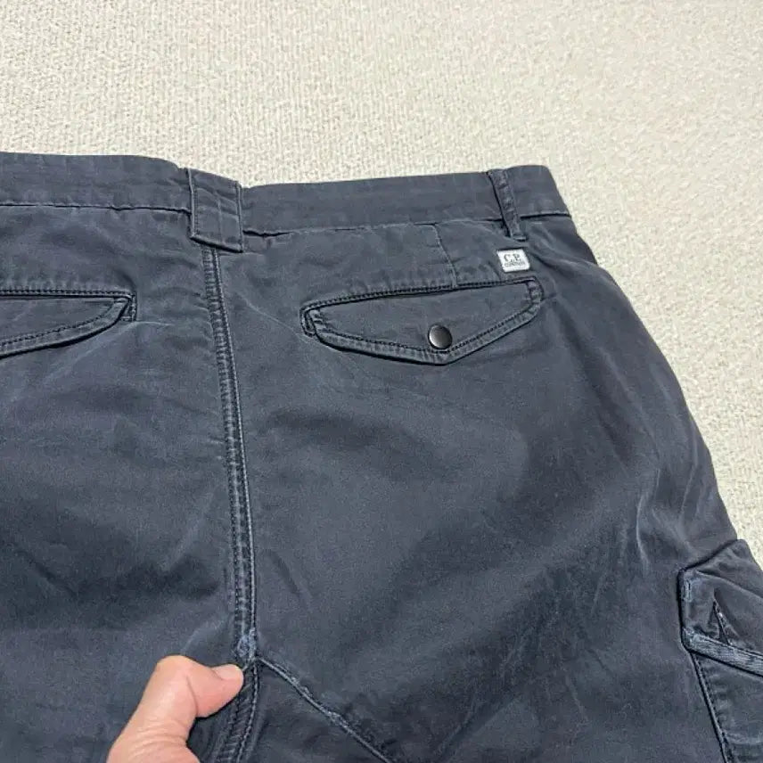 [SOLD OUT] C.P 컴퍼니 카고 바지 남성용 36인치
