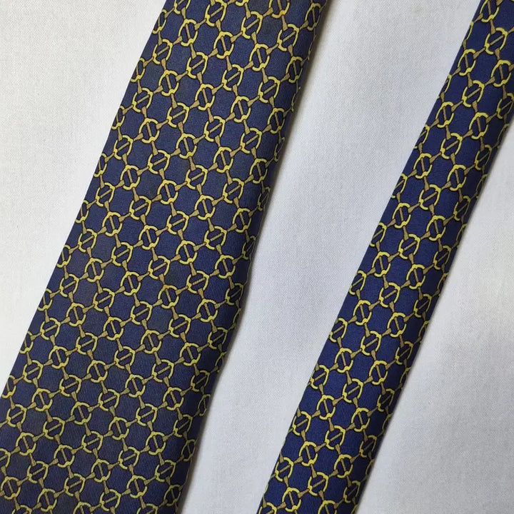 [BUNJANG] Hermès Blue Gold Chain Pattern Silk Tie / 에르메스 블루 골드 체인패턴 실크 넥타이