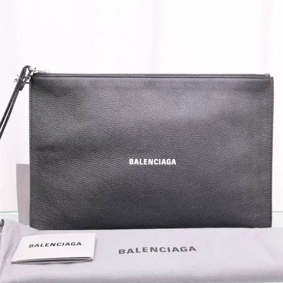 [BUNJANG] Balenciaga Logo Strap Clutch 655605 / 발렌시아가 미사용 새상품 로고 스트랩 클러치 655605