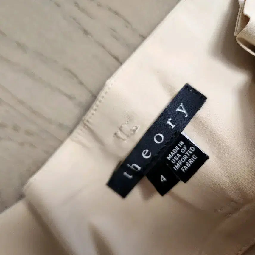 [SOLD OUT] 띠어리 핀턱바지 여름소재