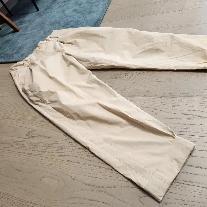 [SOLD OUT] 띠어리 핀턱바지 여름소재