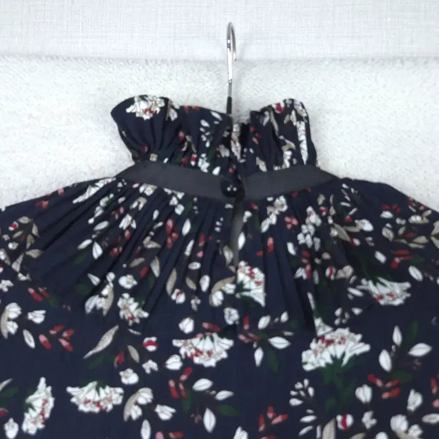 [BUNJANG] Floral Ribbon Blouse (Navy) - Women&