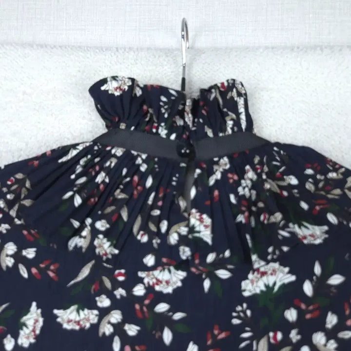 [BUNJANG] Floral Ribbon Blouse (Navy) - Women&