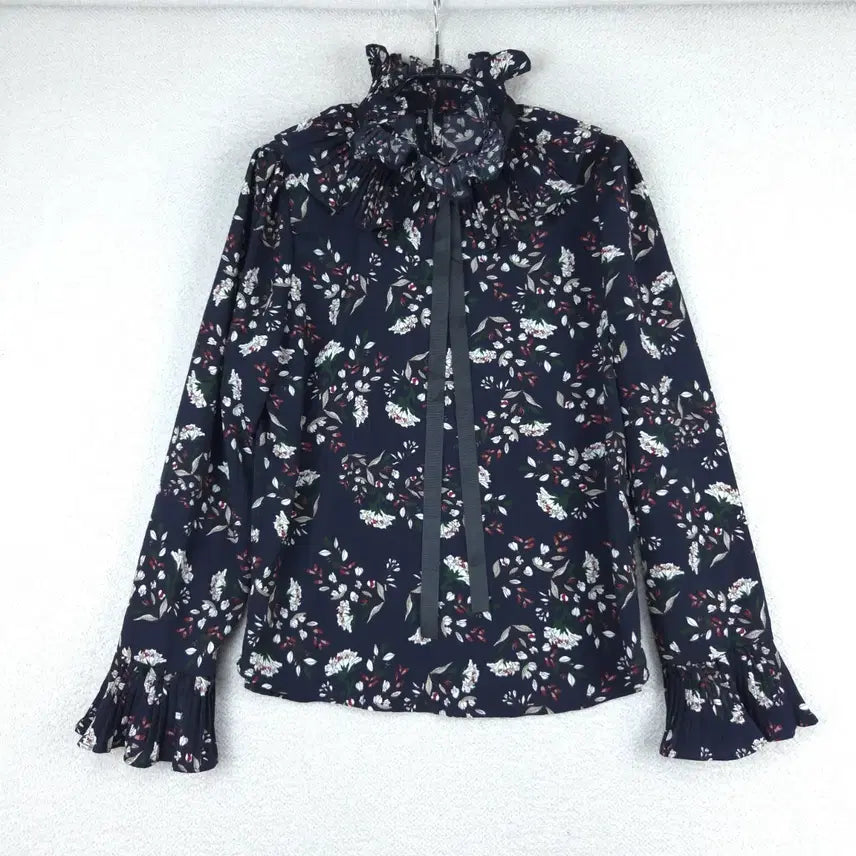 [BUNJANG] Floral Ribbon Blouse (Navy) - Women&