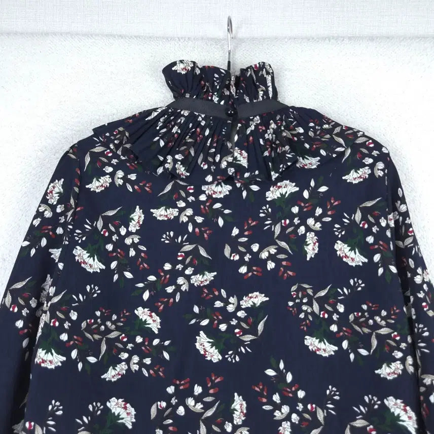 [BUNJANG] Floral Ribbon Blouse (Navy) - Women&