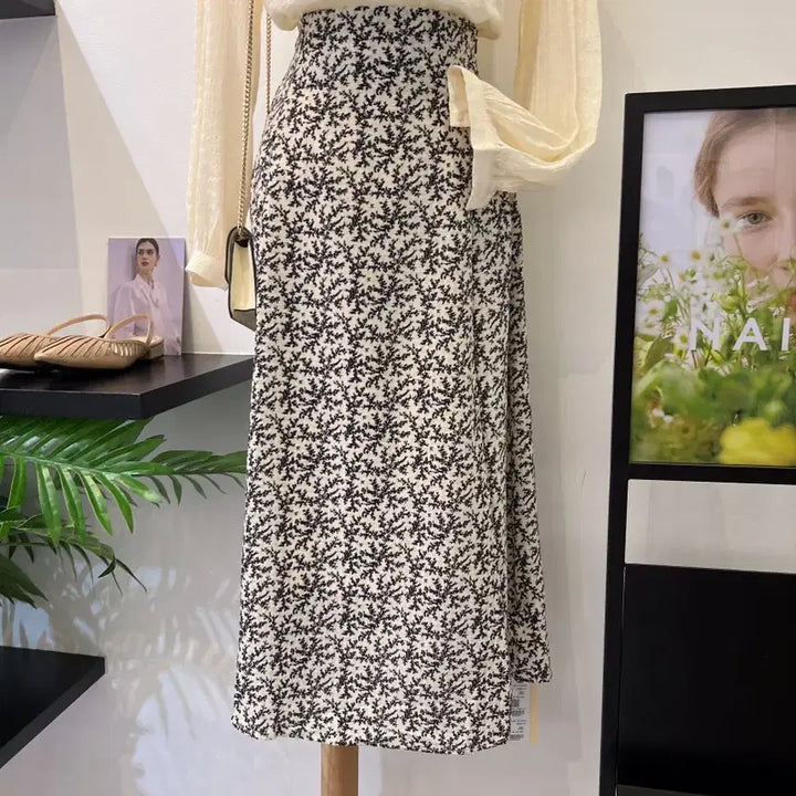 [BUNJANG] NINE Floral Print Flare Skirt / 나인)잔꽃무늬 스커트