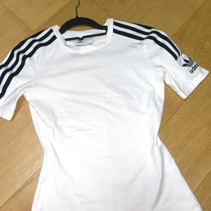 [BUNJANG] Adidas Slim Fit Short Sleeve T-shirt / 아디다스 슬림핏 딱붙핏 반팔