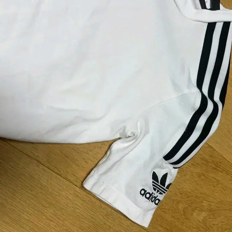[BUNJANG] Adidas Slim Fit Short Sleeve T-shirt / 아디다스 슬림핏 딱붙핏 반팔