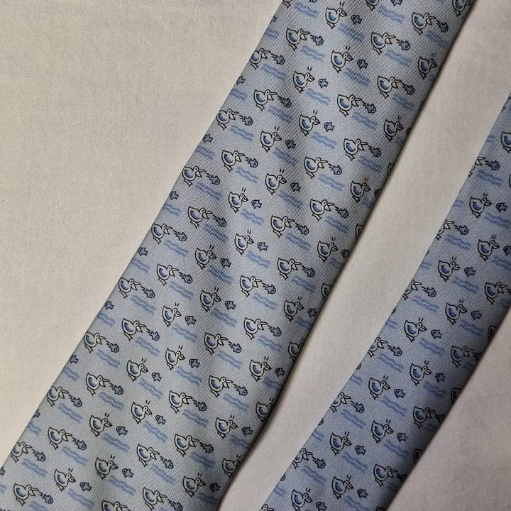 [BUNJANG] Hermes Light Blue Bird Fish Pattern Silk Tie / 에르메스 라이트블루 버드 피쉬패턴 실크 넥타이