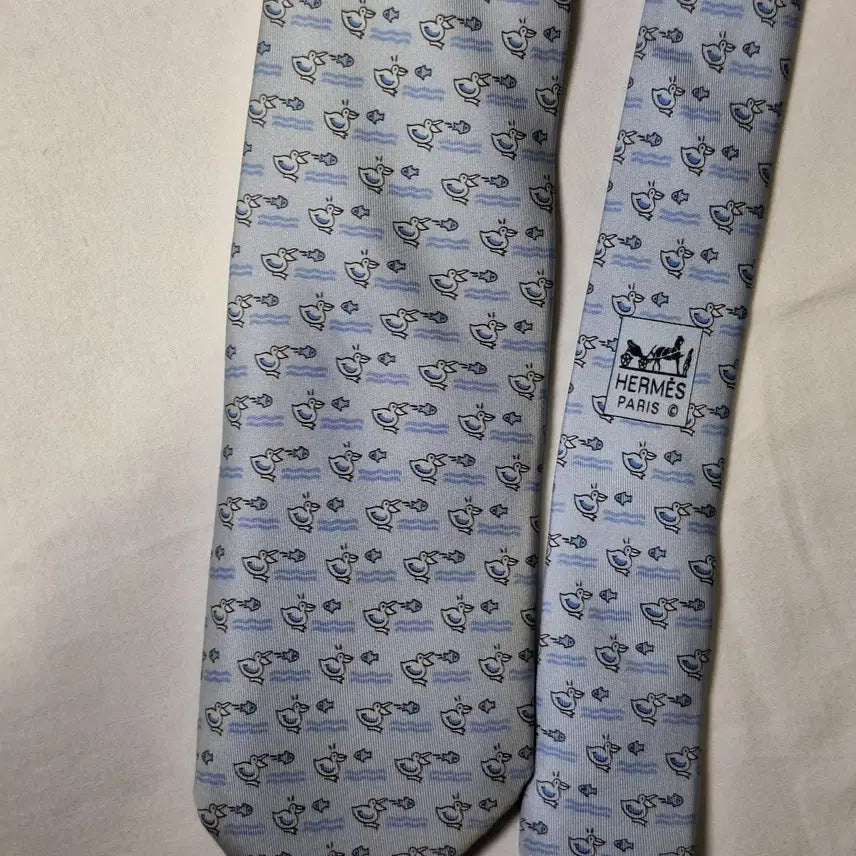 [BUNJANG] Hermes Light Blue Bird Fish Pattern Silk Tie / 에르메스 라이트블루 버드 피쉬패턴 실크 넥타이