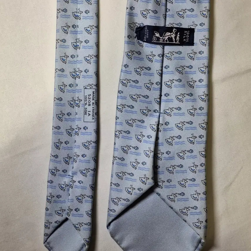[BUNJANG] Hermes Light Blue Bird Fish Pattern Silk Tie / 에르메스 라이트블루 버드 피쉬패턴 실크 넥타이