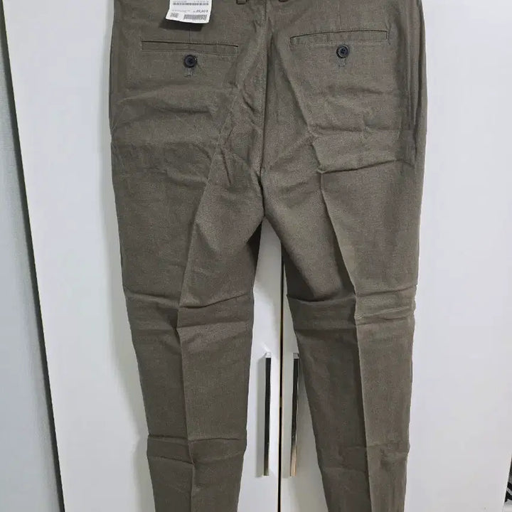 [BUNJANG] Giordano Tapered Fit Slacks Olive Pants / 지오다노 테이퍼드핏 슬랙스 30 올리브 새상품