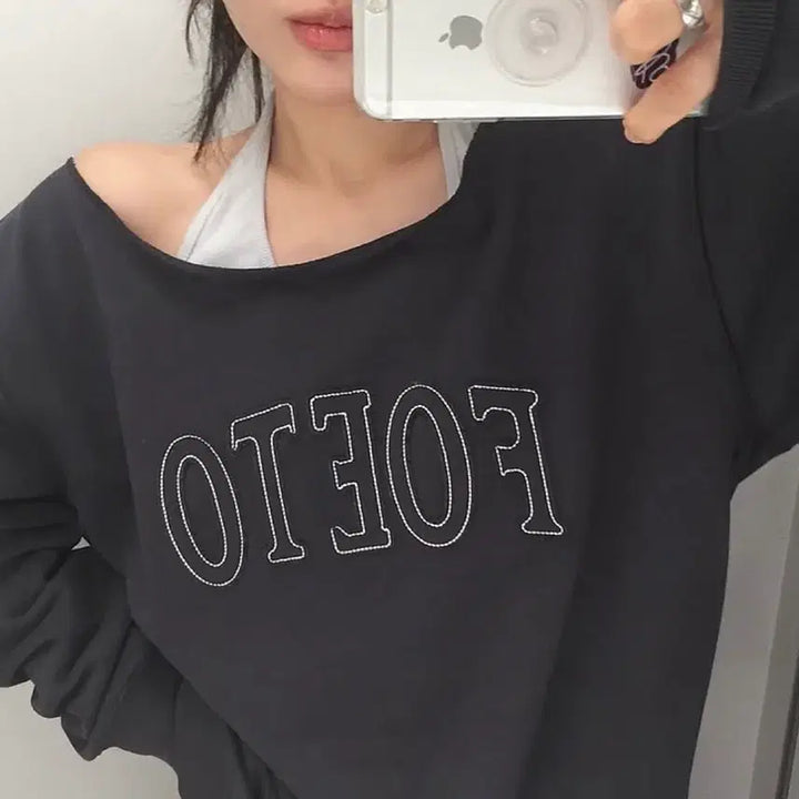 [SOLD OUT] 포에토 커넥트 홀터넥 탑 뮤트 블루