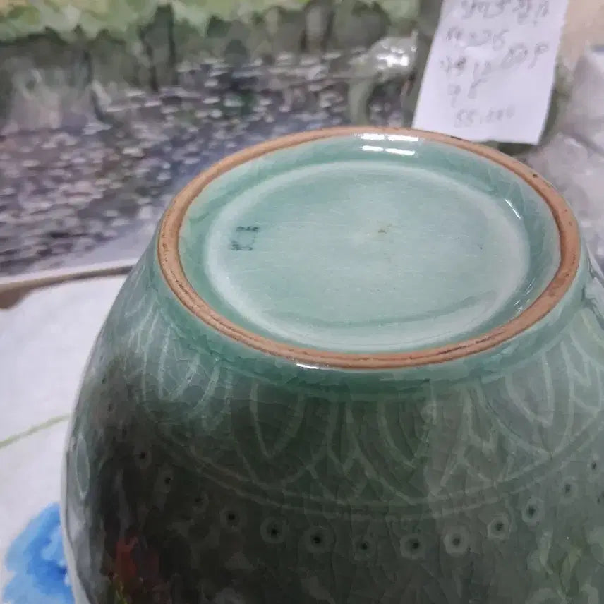 [BUNJANG] Celadon Porcelain Chrysanthemum Motif Small Jar / 흙백삼감 국화문 소호