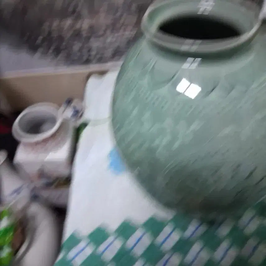 [BUNJANG] Celadon Porcelain Chrysanthemum Motif Small Jar / 흙백삼감 국화문 소호