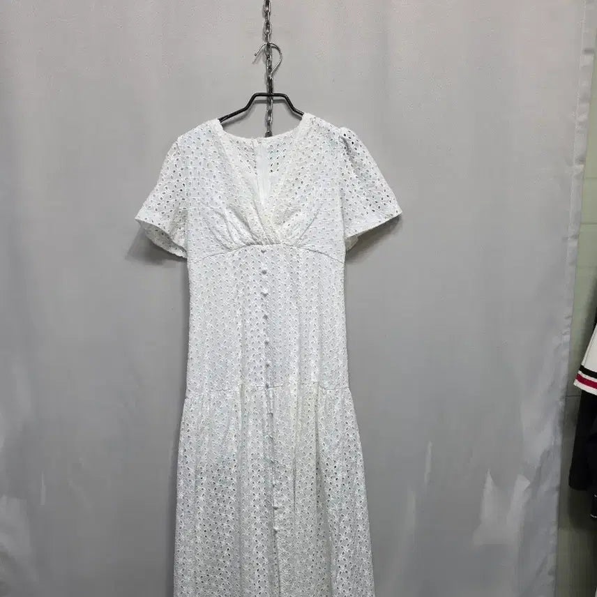 [BUNJANG] White Punching Lace Long Dress / 펀칭 레이스 롱 원피스 화이트