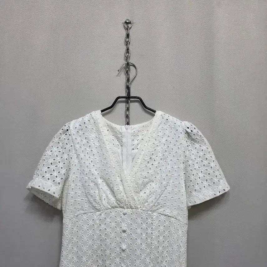 [BUNJANG] White Punching Lace Long Dress / 펀칭 레이스 롱 원피스 화이트