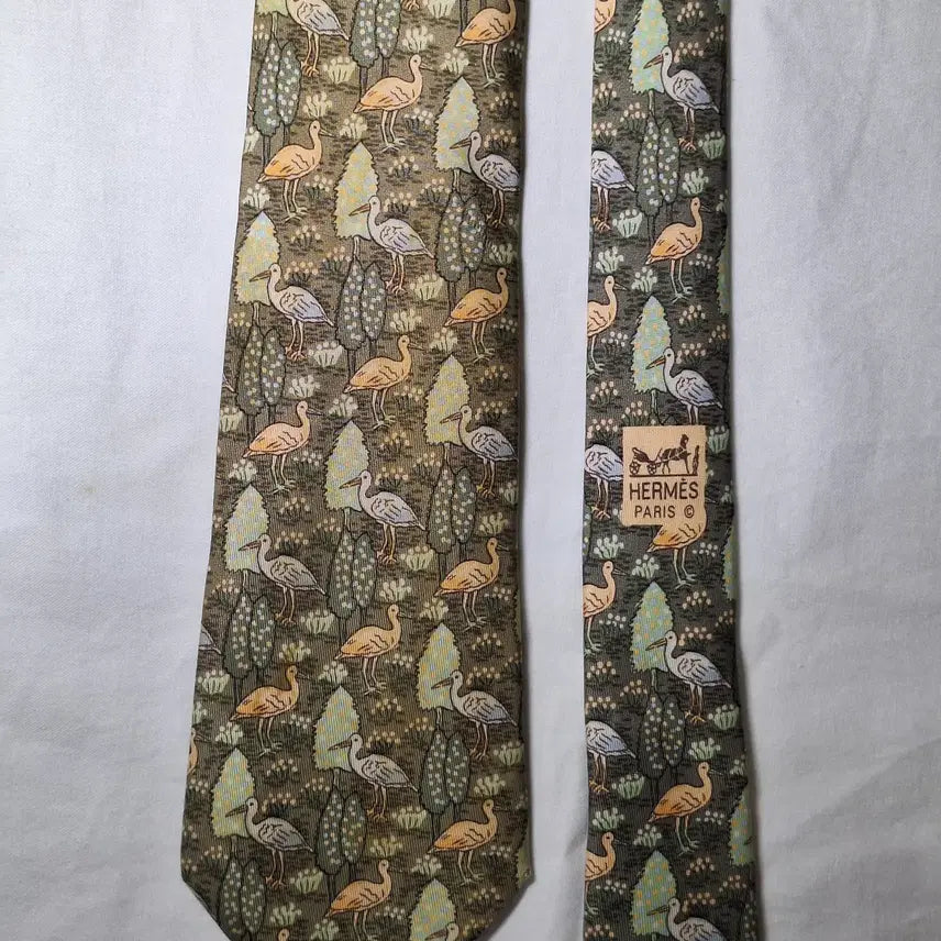 [BUNJANG] Hermès Forest Pattern Silk Tie / 에르메스 카키 버드 포레스트패턴 실크 넥타이