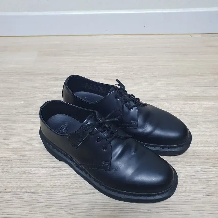 [SOLD OUT] 닥터마틴 1461 모노 로퍼 260